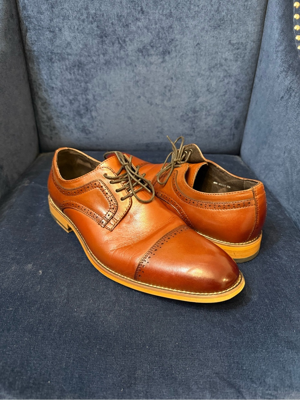 Men’s Stacy Adams Dickinson Cap Toe Oxford Cognac Dress Shoe. 10D.